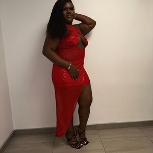 Elegant Red Evening Dress